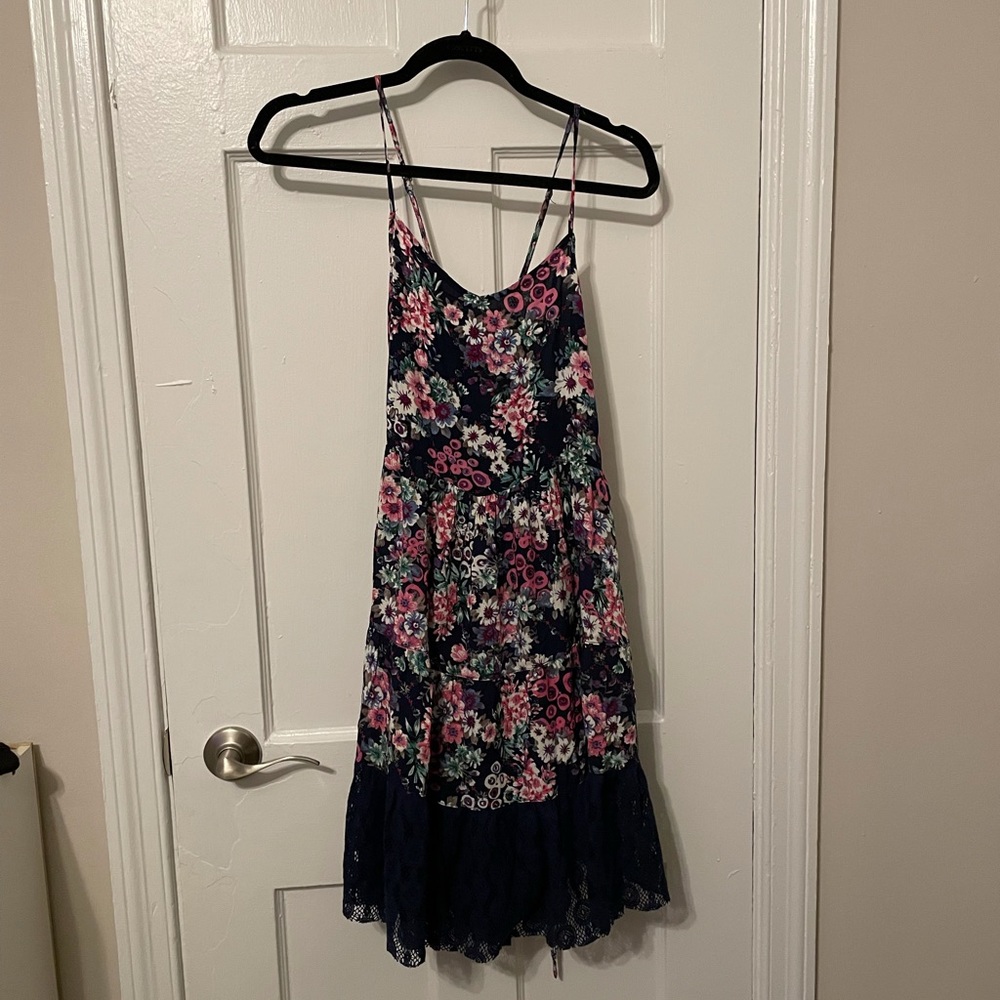 NWT Umgee Dark Floral Lace Hem Trapeze Dress